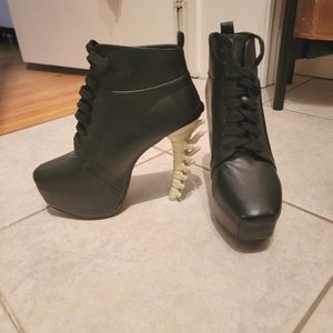 Spine platform heels